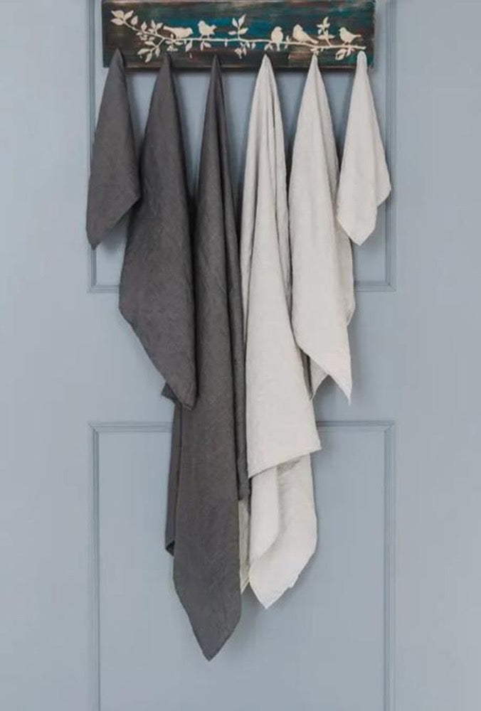 Organic Linen Bath Towel: Soft Absorbent Spa & Beach Towel